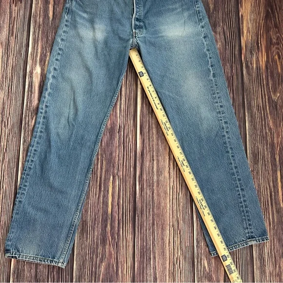 90’s Vintage Levi’s 501‎ xx Straight Leg Button Fly Denim Jeans